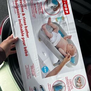 Skip Hop Moby Recline & Rinse Bather with Blue and White